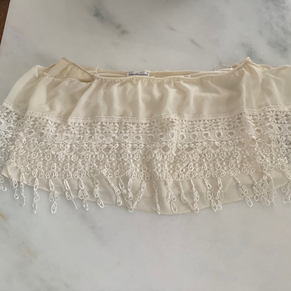 Dainty hooligan off should lace top